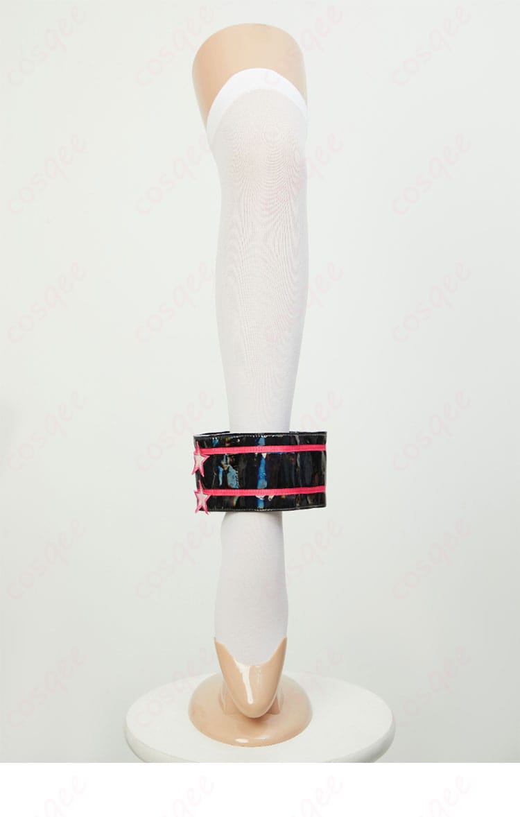 コスプレ衣装の腿装飾正面画像、巡音ルカの個性を表現。