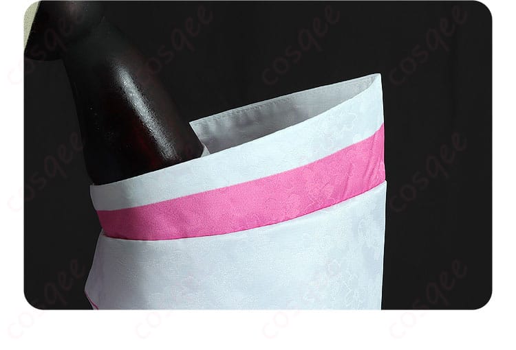 桜ミクコスプレ衣装の袖口の装飾細部。デザインにこだわり、仕上がりが美しいです。