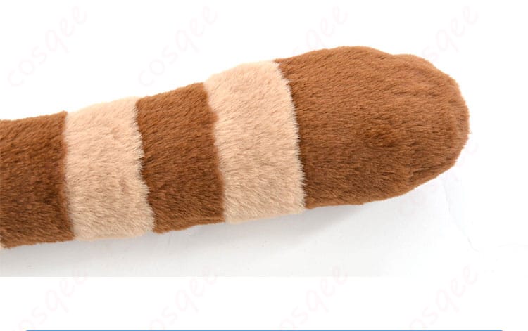 アグレッシブ烈子の烈子(レッサーパンダ)のコスプレ衣装の腰部正面ディテール。鮮やかなデザインが特徴。