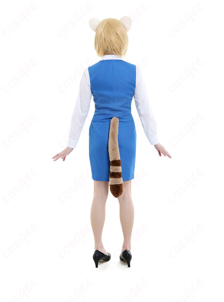 アグレッシブ烈子の烈子(レッサーパンダ)がコスプレ衣装を着た背面画像。背部のディテールも見逃せない。