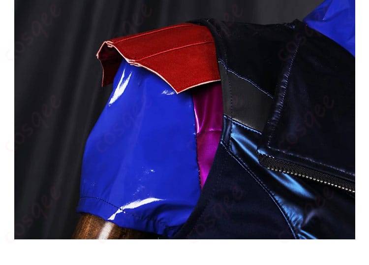 衣装の肩袖部分のデザイン、細かい刺繍と装飾が再現されています。