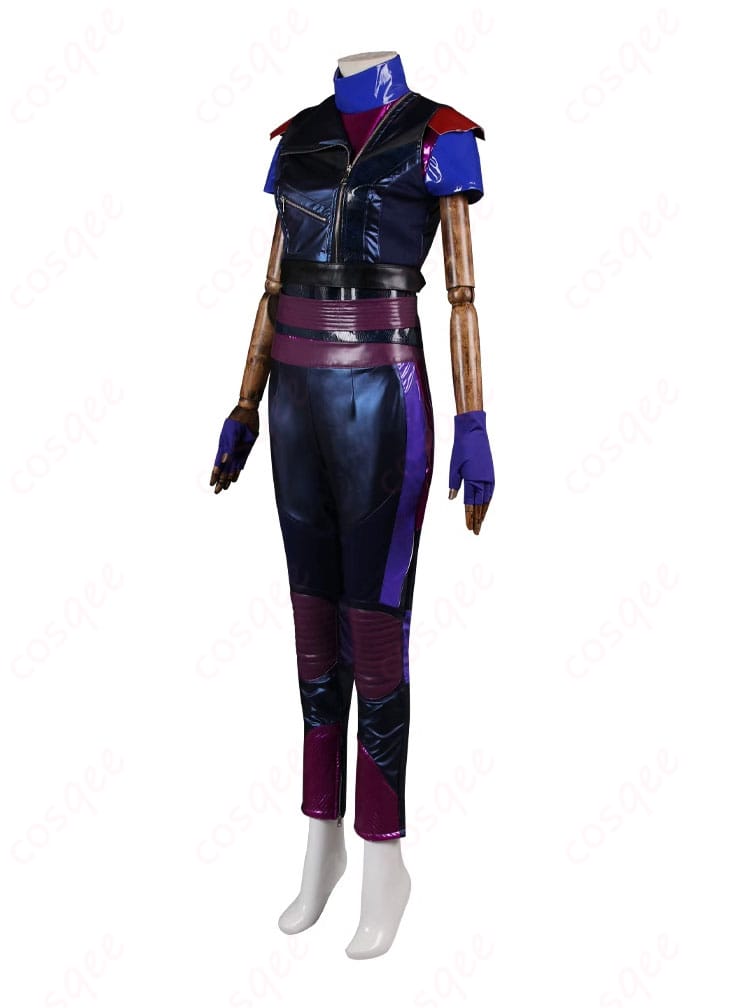 左側から見るディセンダント3 マル・バーサのコスプレ衣装、ディテールがしっかりと再現。