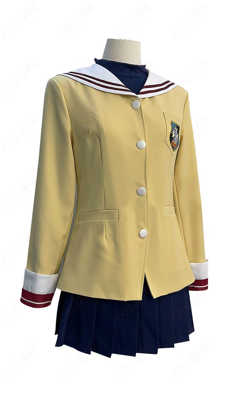 古河渚 コスプレ衣装の右側からのビュー