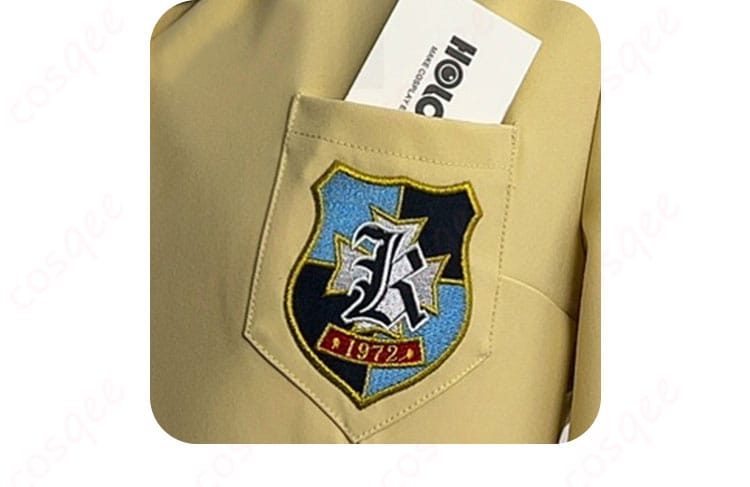 高校制服の門襟のボタン装飾、クオリティ高いデザイン