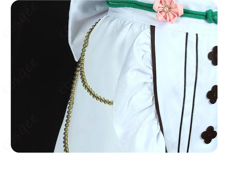 紫之創コスプレ衣装の衣襟に施されたビーズのディテール