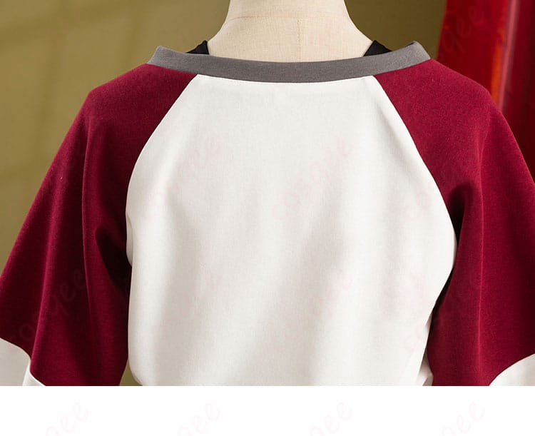 服装の背面装飾細部画像