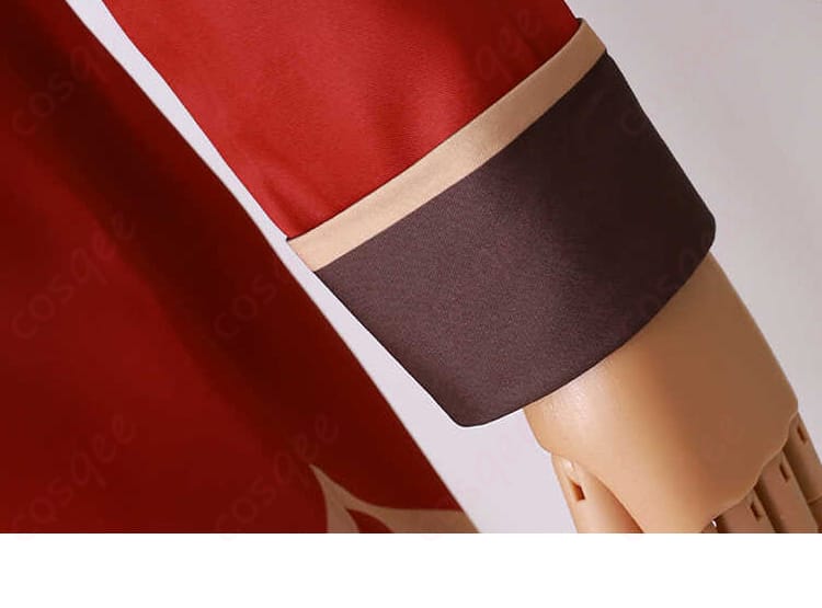 衣袖の装飾ディテール、パトリック・アッシュバトンのキャラクターにぴったりの美しいデザイン。