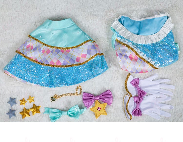 アイカツスターズ!白鳥ひめ コスプレ衣装のセット内容を展示した画像。トップス、スカート、手袋などが含まれています。