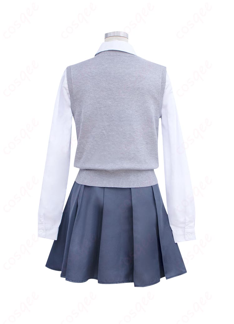 商品背面から見たコスプレ衣装、細部まで忠実再現