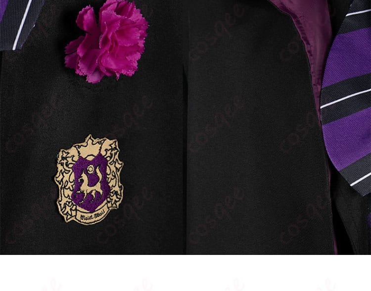 グレゴリー・バイオレット コスプレ衣装の肩袖の花飾り装飾細部画像。