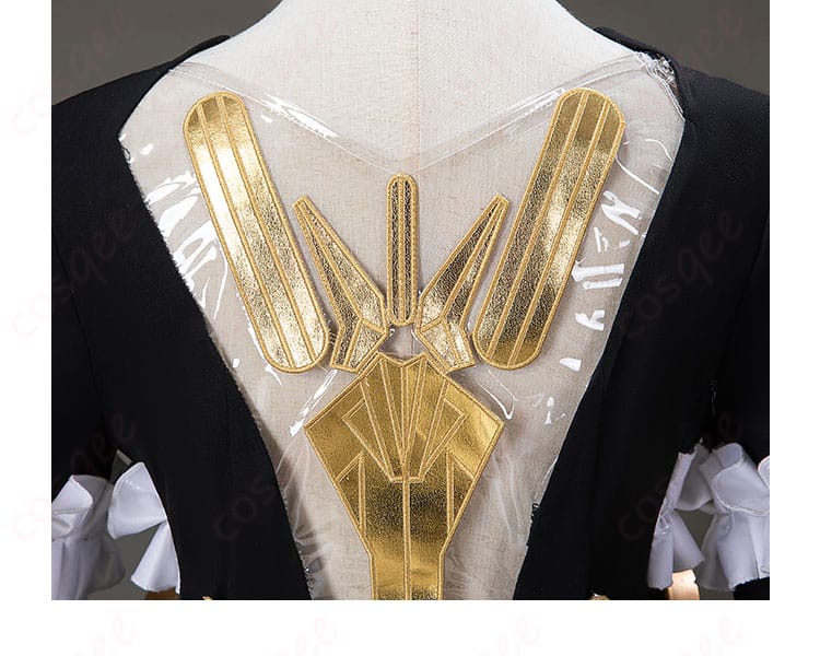 パニシング:グレイレイヴン 21号・XXI コスプレ衣装の服装背面のディテール。羽根のデザインとディテールに注目。