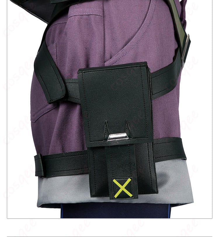 クローヴコスプレ衣装の斜め掛けバック。スタイリッシュなデザインです。