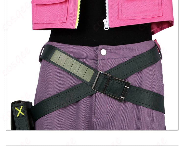 クローヴコスプレ衣装の腰包部分の装飾。ゲームでの特徴的なデザインを表現しています。