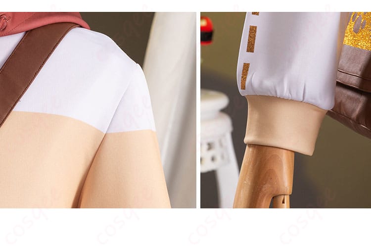 ポストマンコスプレ衣装の肩袖部分の装飾ディテール。細部までこだわりのデザイン。