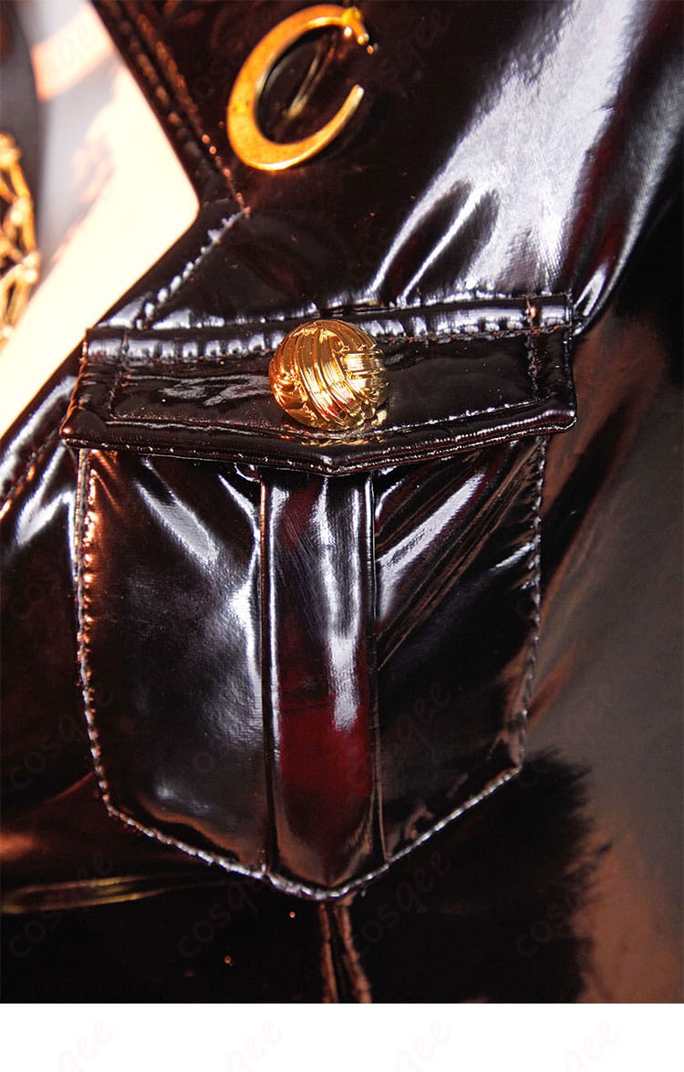 ベヨネッタ2 コスプレ衣装の衣襟部分の装飾ディテール。高級感ある仕上がりで、細部にこだわりを感じる。