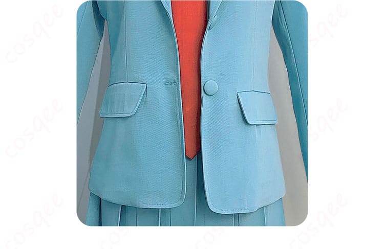 岩倉美津未コスプレ衣装の前立て部分の装飾、特徴的なデザイン