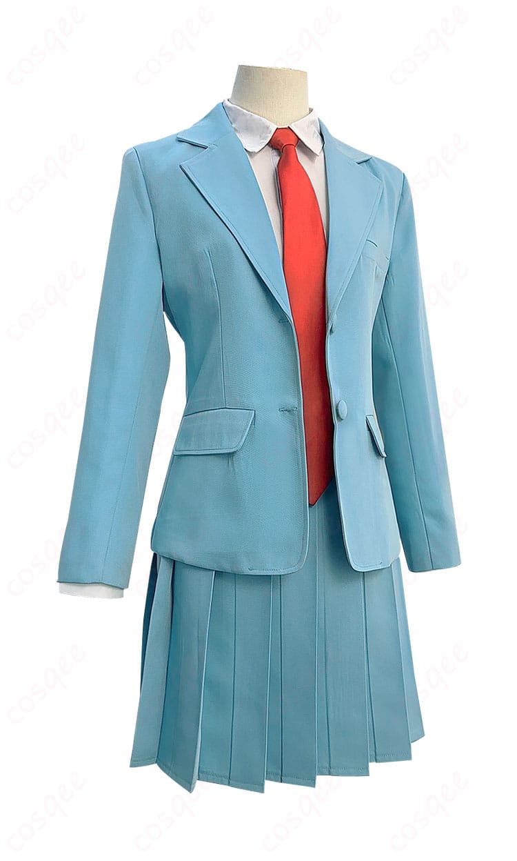 岩倉美津未コスプレ衣装の右側画像、制服のディテールが見える