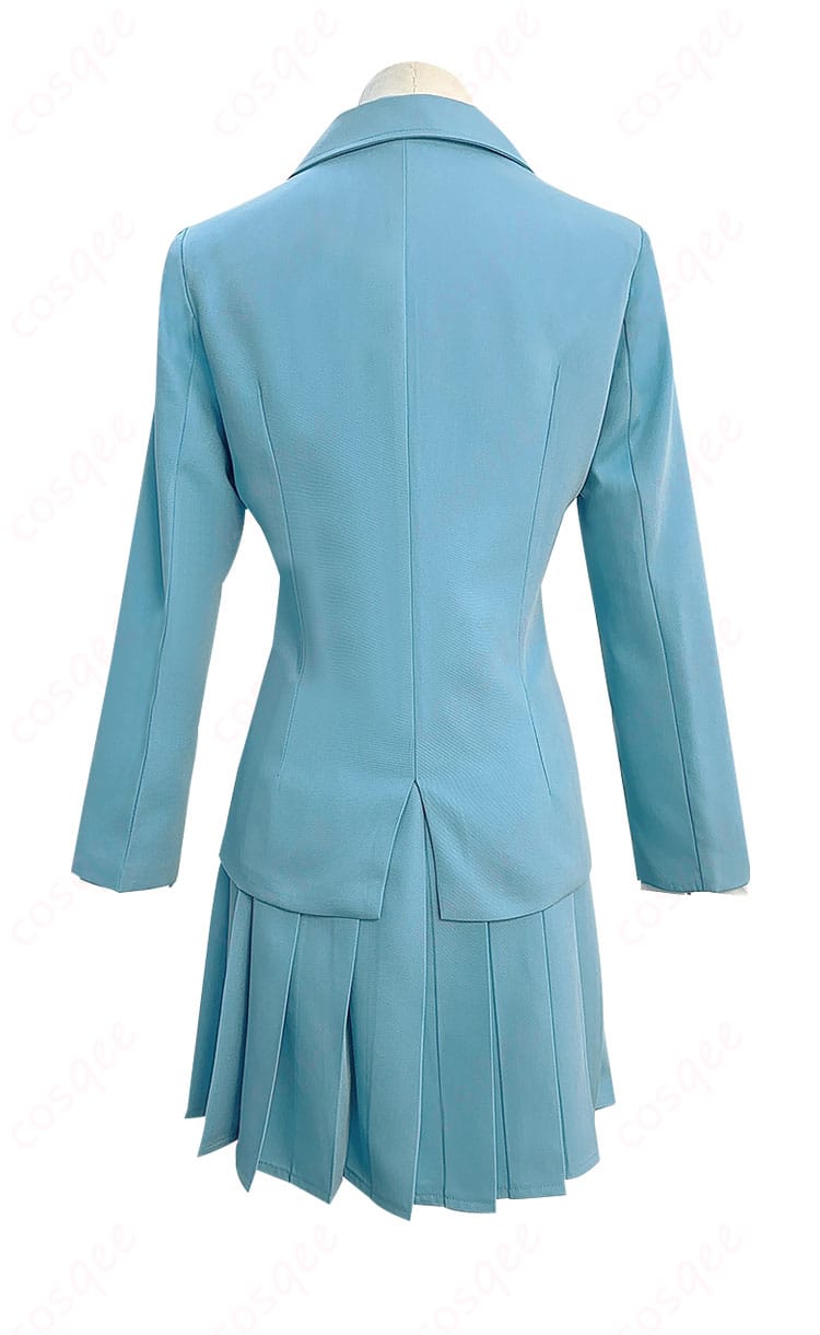 岩倉美津未のコスプレ衣装の背面画像、制服の背中のデザイン