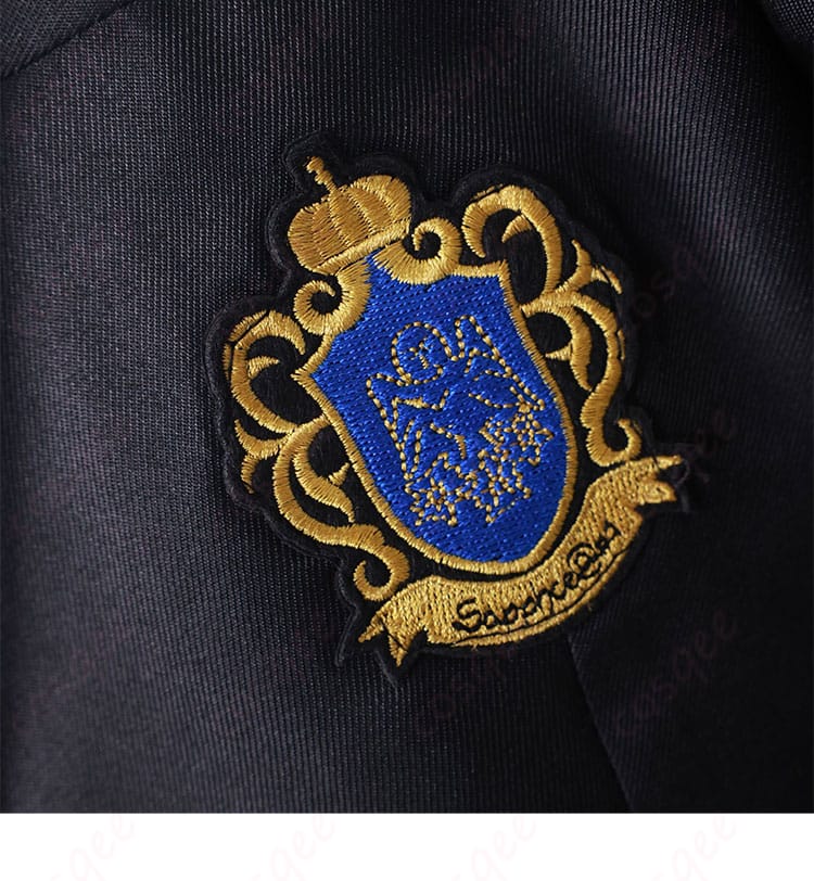 シエル・ファントムハイヴ コスプレ衣装 前胸衣装の徽章装飾詳細