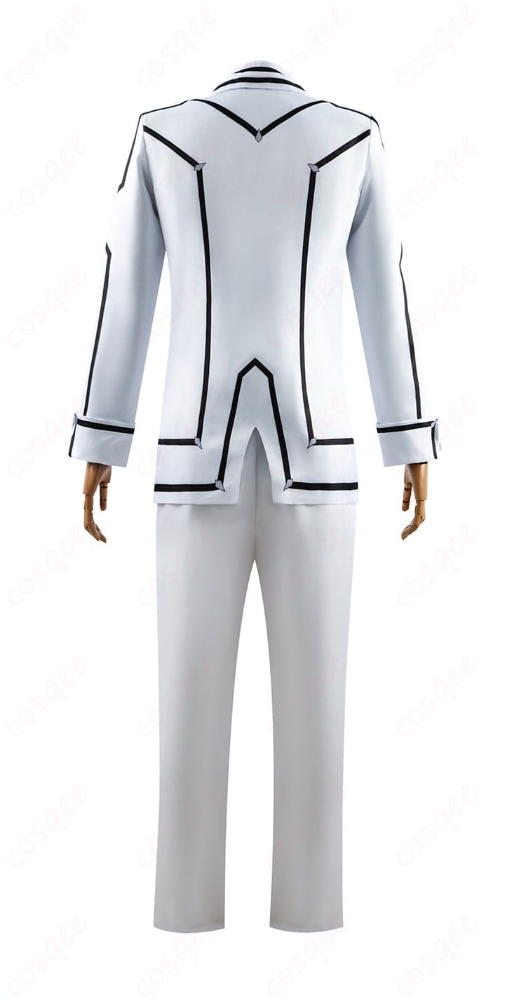 ヴァンパイア騎士 玖蘭枢 コスプレ衣装の背面。衣装全体のシルエットが美しく表現されています。