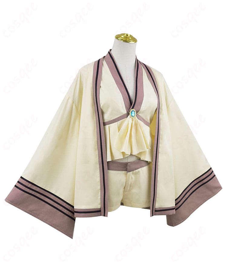 ゼーリエのコスプレ衣装の側面ビュー。エルフ耳や衣装のシルエットに注目。コスプレイベントにぴったり!