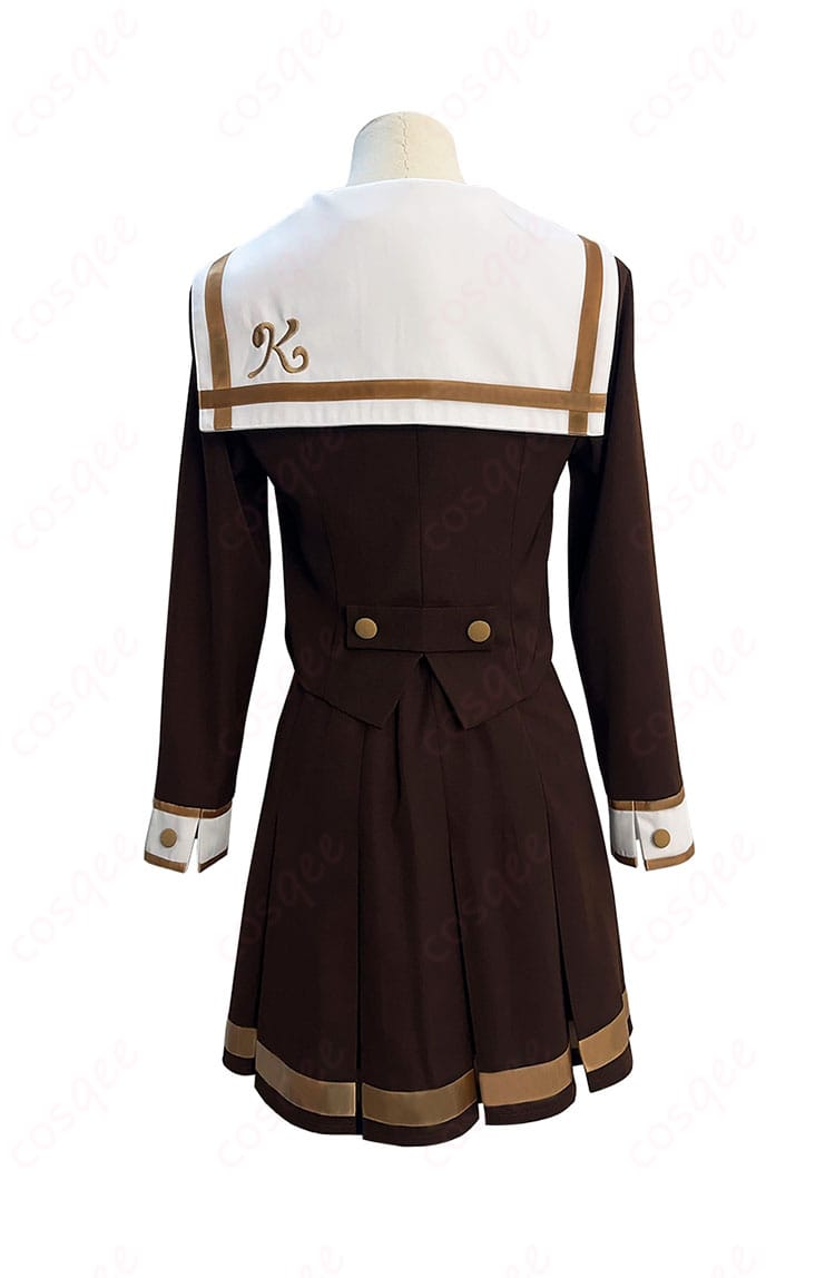 黄前久美子のコスプレ衣装、背面画像。背面も忠実に再現された北宇治高校の制服。