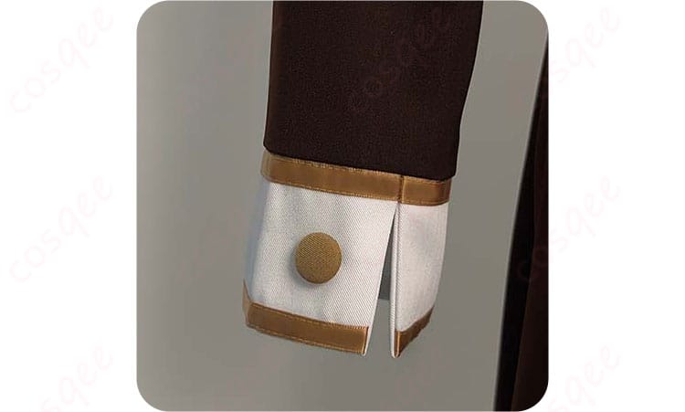 コスプレ衣装の衣袖部分の装飾。デザインが精密で、キャラクターの特徴を完璧に再現。