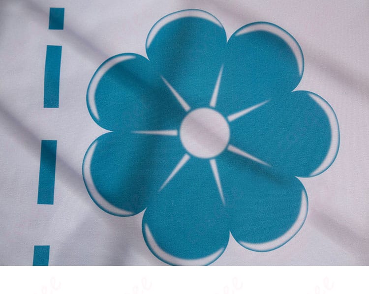 アニー・レスター衣装の上衣の図案装飾。細部まで忠実に再現。