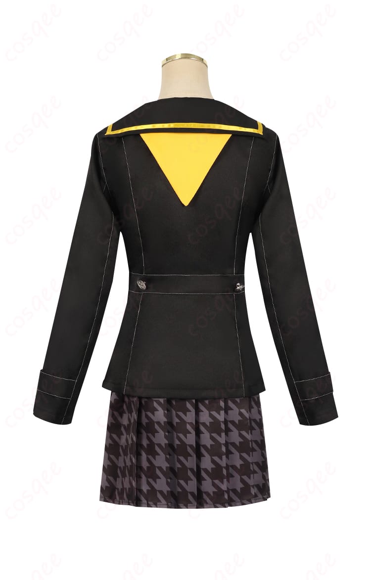 久慈川りせ コスプレ衣装の背面。背中のディテールまで再現された衣装。