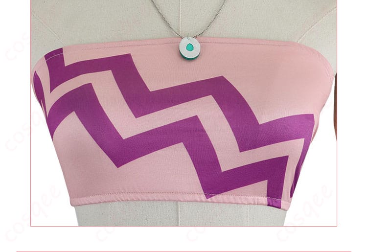 コスプレ衣装の上衣のディテール。細部まで丁寧に作られています。