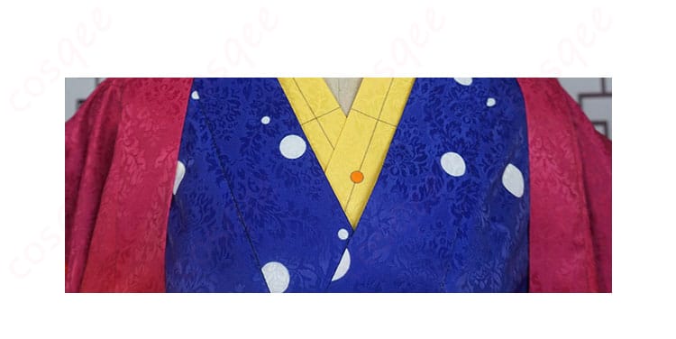 鯉夏花魁 コスプレ衣装の領口装飾の詳細。華やかな刺繍とアクセサリーが美しい。