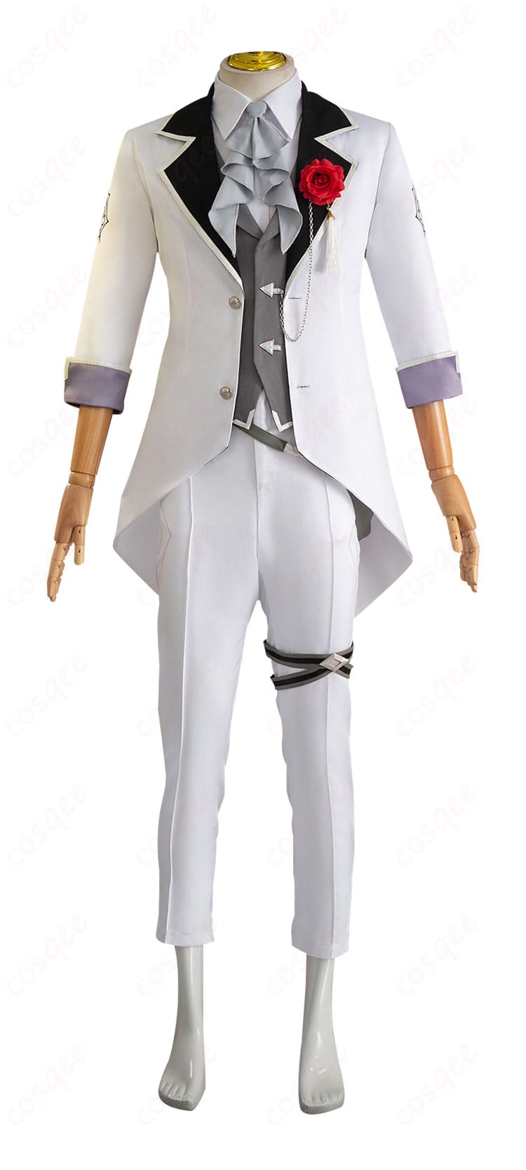 アルジェンティコスプレ衣装の正面から見た詳細なデザイン。