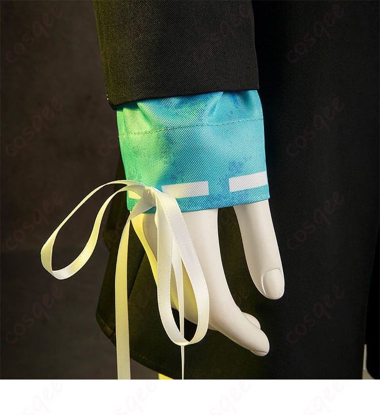 ペルソナ3 リロード 山岸風花 コスプレ衣装 衣袖と袖口の装飾ディテール、袖口の装飾が強調された画像。