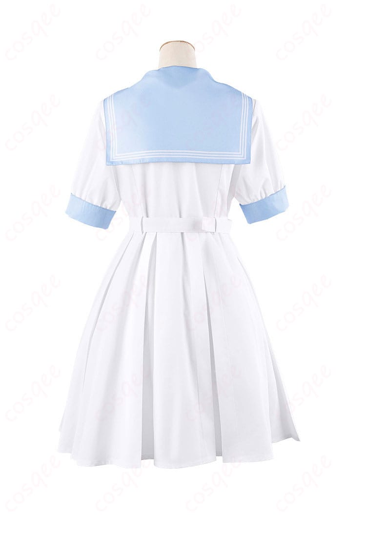 ほろはにヶ丘高校 コスプレ衣装の背面画像。背中のディテールとスカーフのディスプレイが見やすいです。