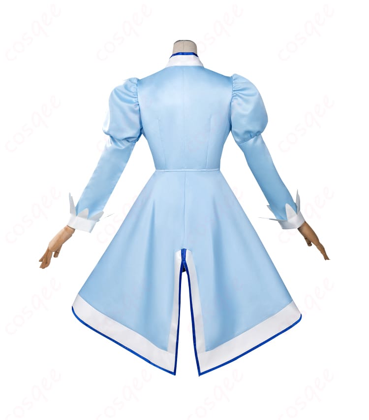 レイン コスプレ衣装 背面図 背中部分の美しいデザインと装飾