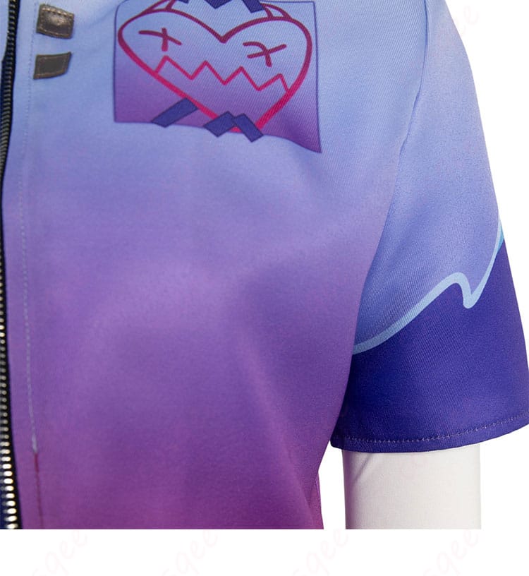 クローヴ コスプレ衣装 前胸の細部。高再現度でキャラクターを忠実に再現。