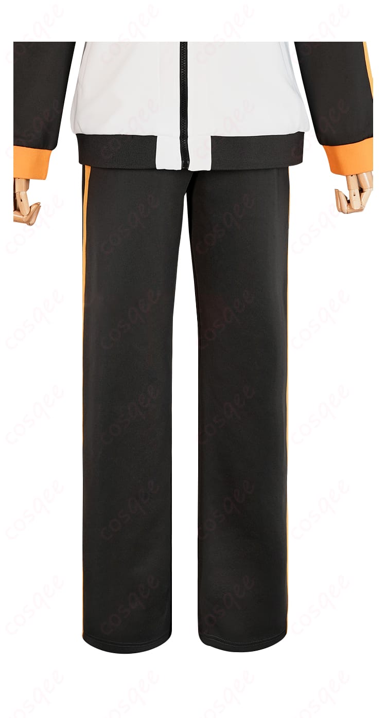 ナツキ・スバル コスプレ衣装のズボン正面の詳細。精緻な縫製とフィット感を確認できます。