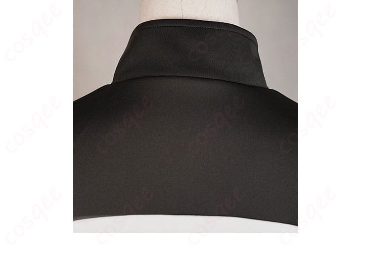 ナツキ・スバル コスプレ衣装の背面ディテール。リアルな背面デザインをご覧ください。