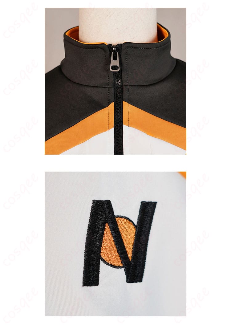 ナツキ・スバル コスプレ衣装の襟元と文字装飾の詳細。キャラクターの象徴的なデザイン。