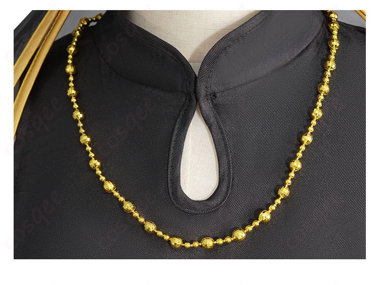 日向ヒナタ コスプレ衣装の領口装飾の詳細。刺繍とデザインの美しさが際立つ部分。