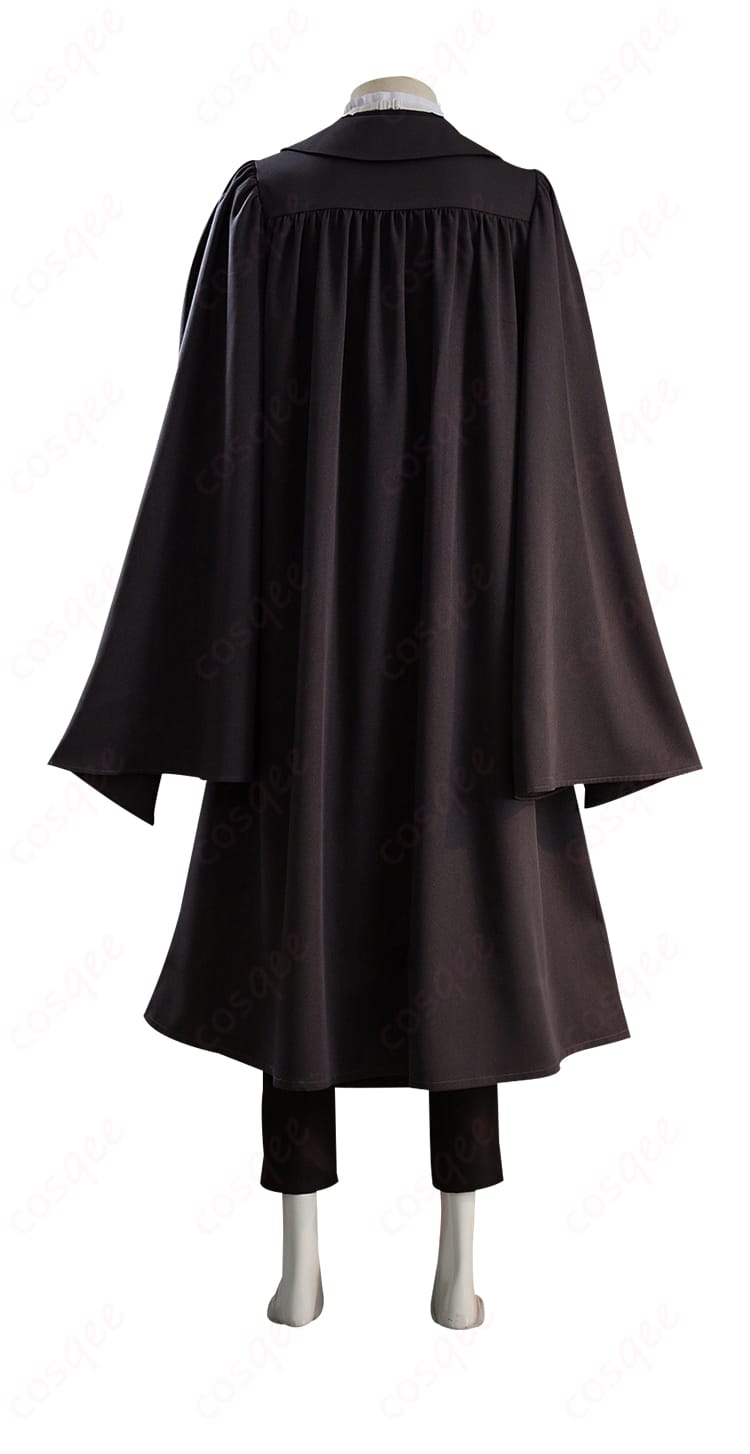 セバスチャン・ミカエリス コスプレ衣装の背面画像。背中のディテールが忠実に再現されています。