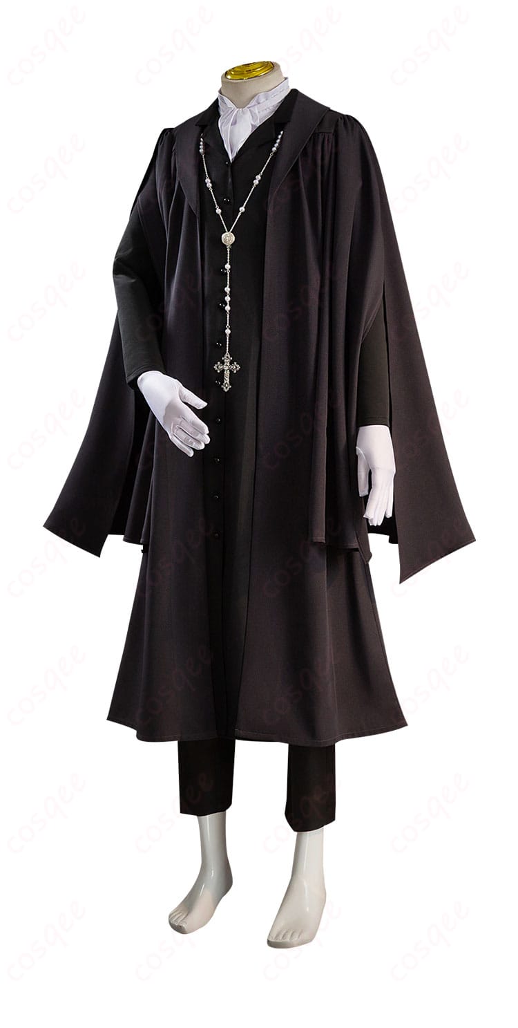 セバスチャン・ミカエリス コスプレ衣装の側面画像。服のシルエットと細部が美しく表現されています。