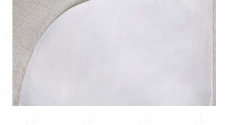 神化衣装の衣襟のディテール、細かい刺繍が施されたデザイン。