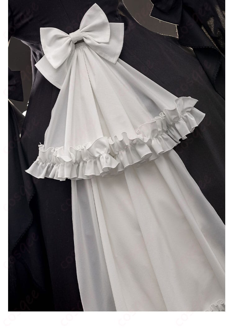 ゴスロリドレス背面の蝶結び装飾、ヴィクトリカ・ド・ブロワのコスプレ衣装。