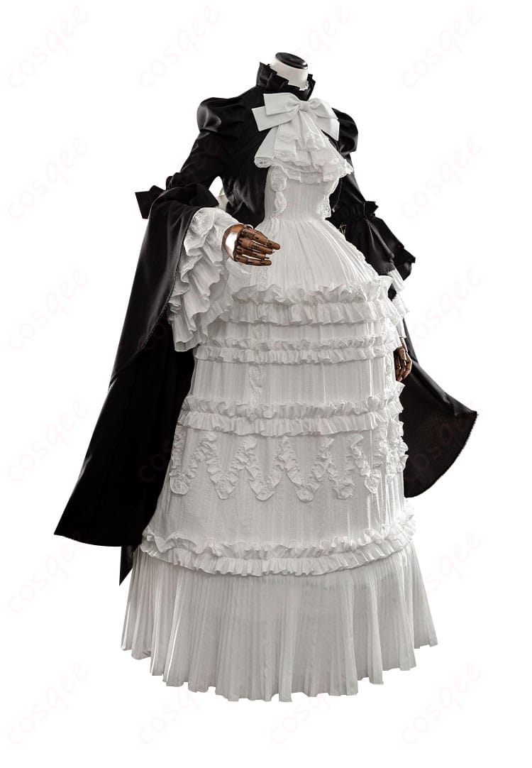 ゴスロリドレスの側面デザイン、ヴィクトリカ・ド・ブロワのコスプレ衣装の詳細。