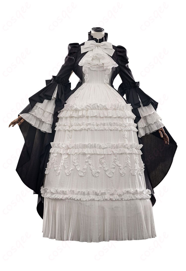 ヴィクトリカ・ド・ブロワ コスプレ衣装の正面の詳細、花柄と刺繍が美しい。