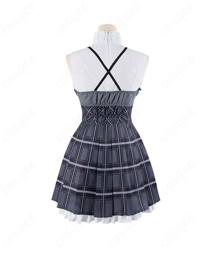 スカートの背面画像。裏側のデザインや仕上げが確認できます。