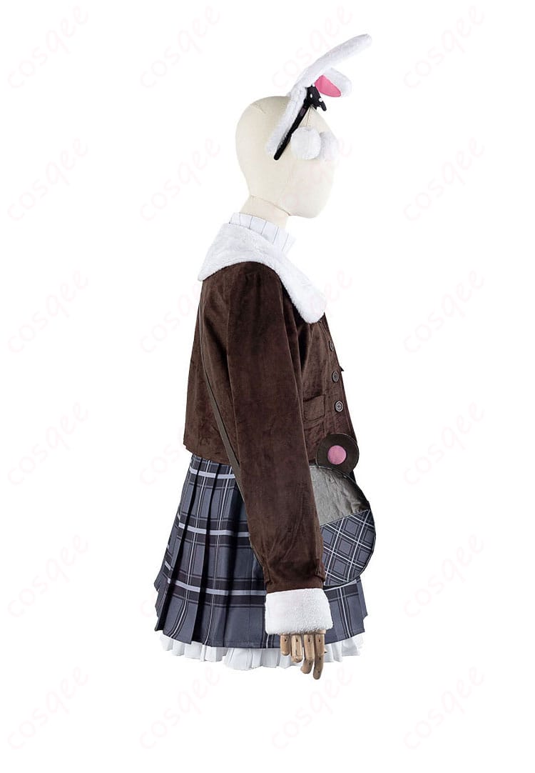 天宮こころの衣装右側の細部画像。肩帯やスカートのディテールに焦点を当てています。