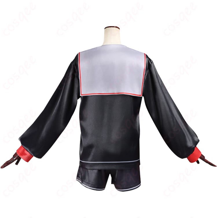 背面のデザイン。衣装のバックスタイルも美しく、全方位で完璧な再現。