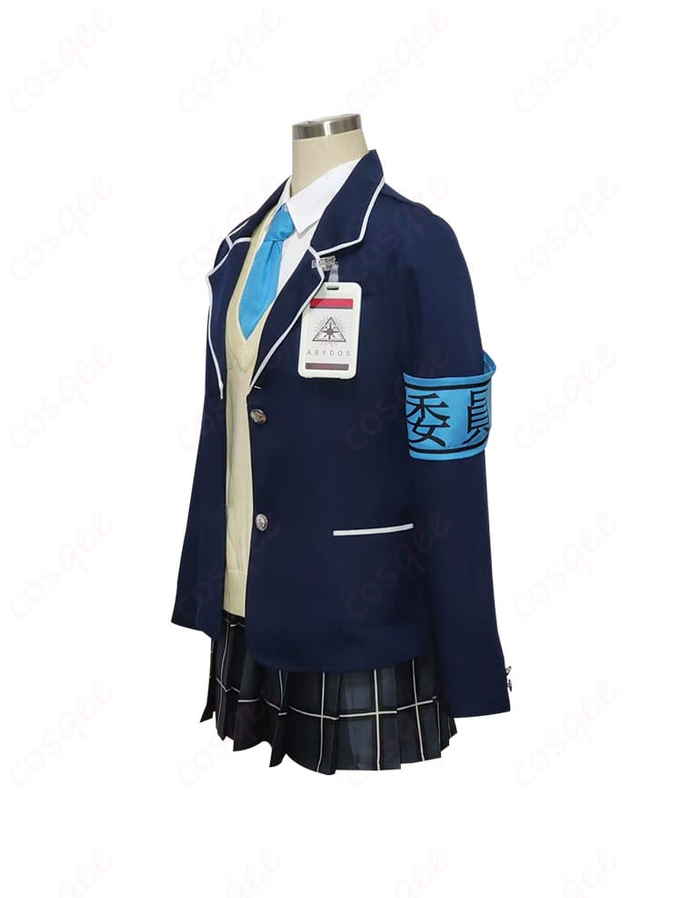 奥空アヤネ コスプレ衣装 側面画像。衣装のシルエットとディテールがしっかりと確認できます。